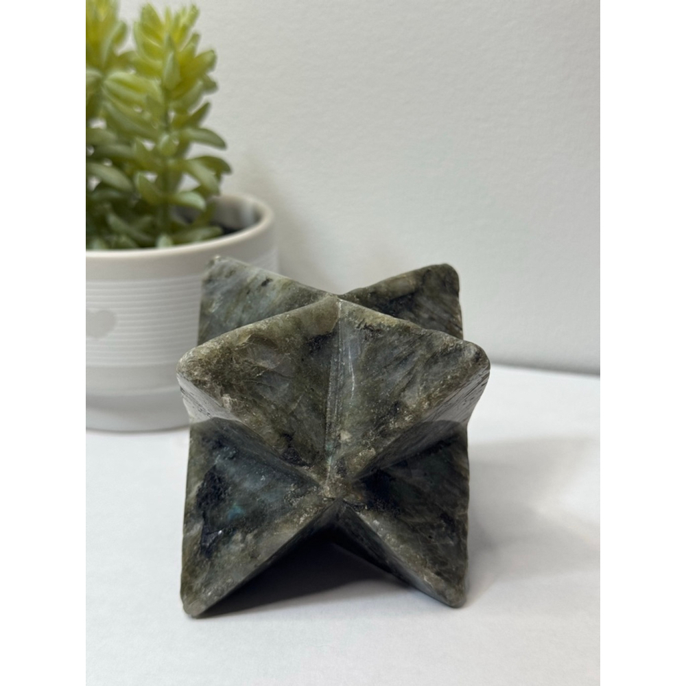 Labradorite Merkaba Crystal - Picture 7 of 8